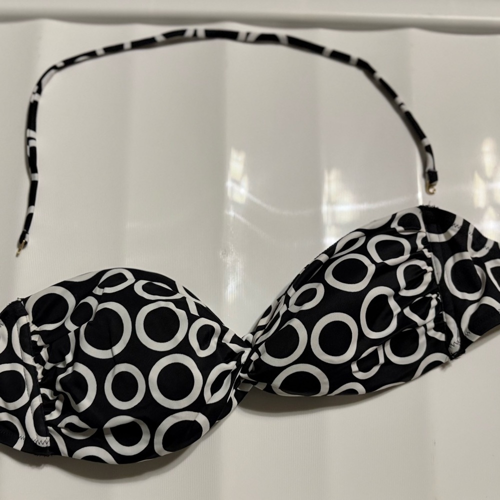 Victoria's Secret Black and White Bikini Top